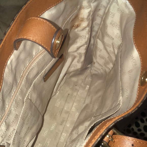 Michael Kors Tote Bag - Picture 2 of 3